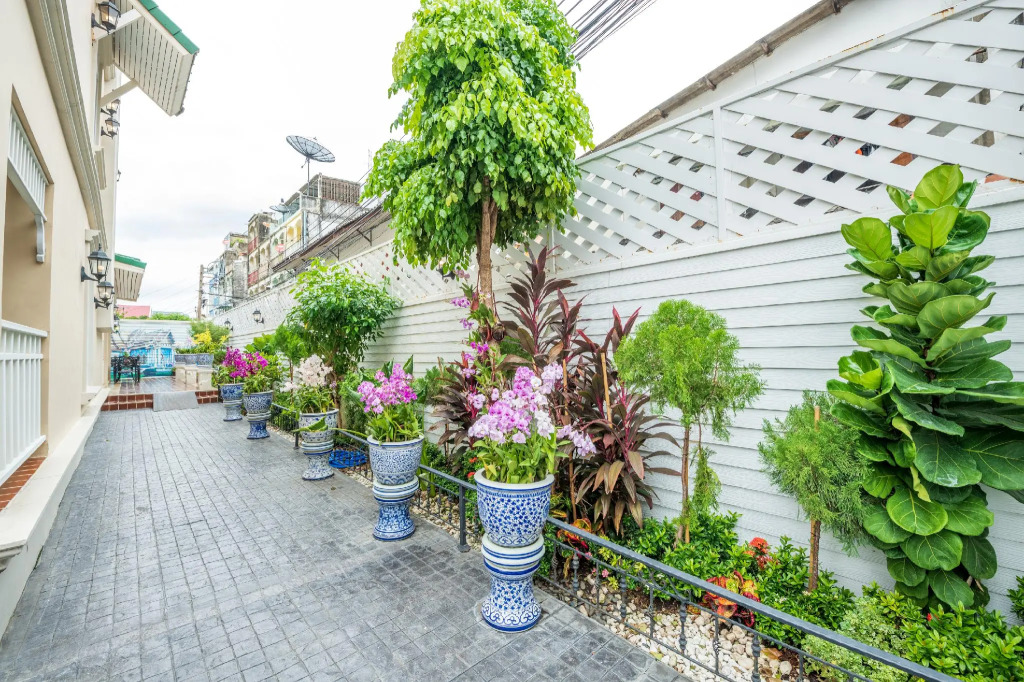 The Orchid House 153