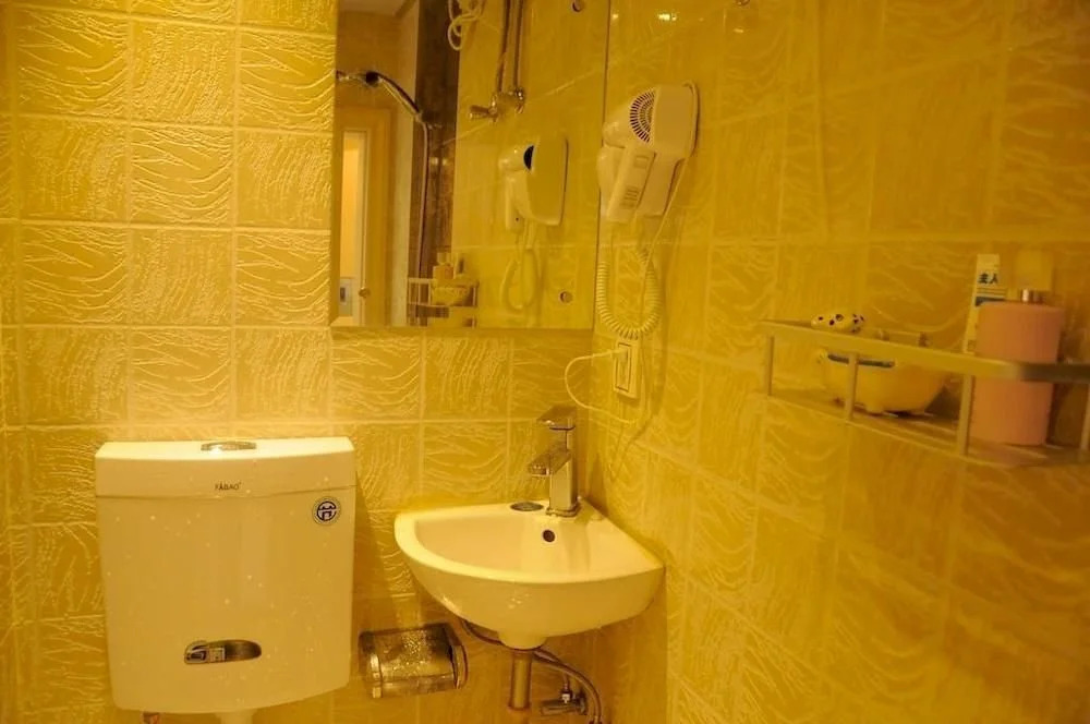 Guiyang Simple Capsule Hotel