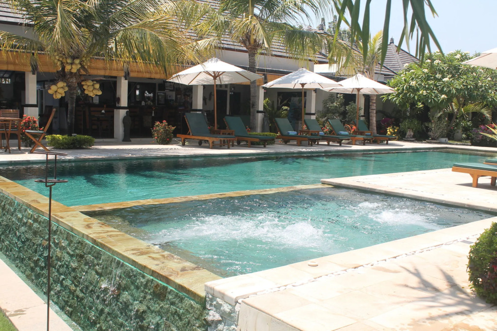 Kelapa Lovina Beach Villa