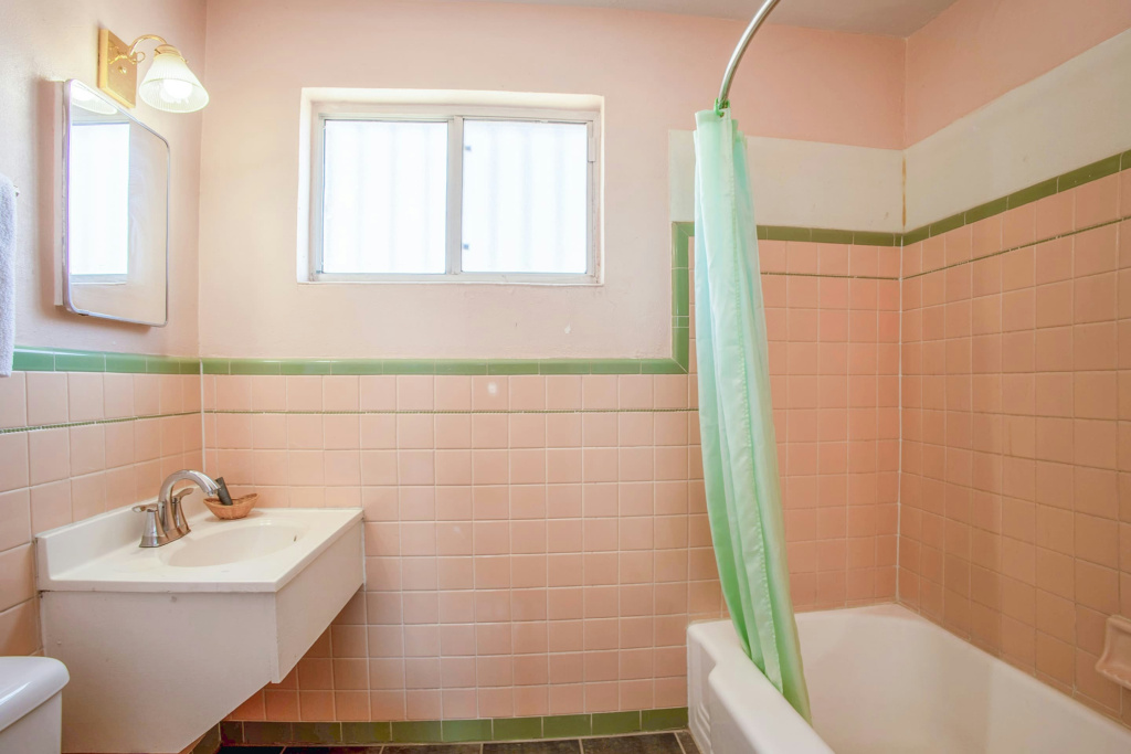 Sands Motel By OYO El Paso near Airport
