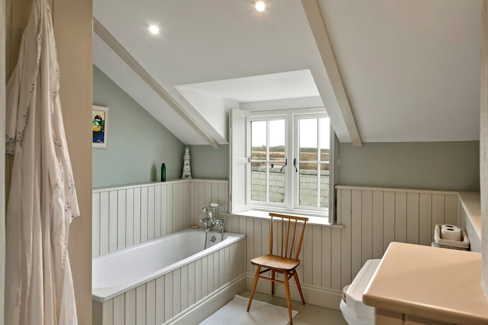 Country House Near Mawgan Porth, No Deposit
