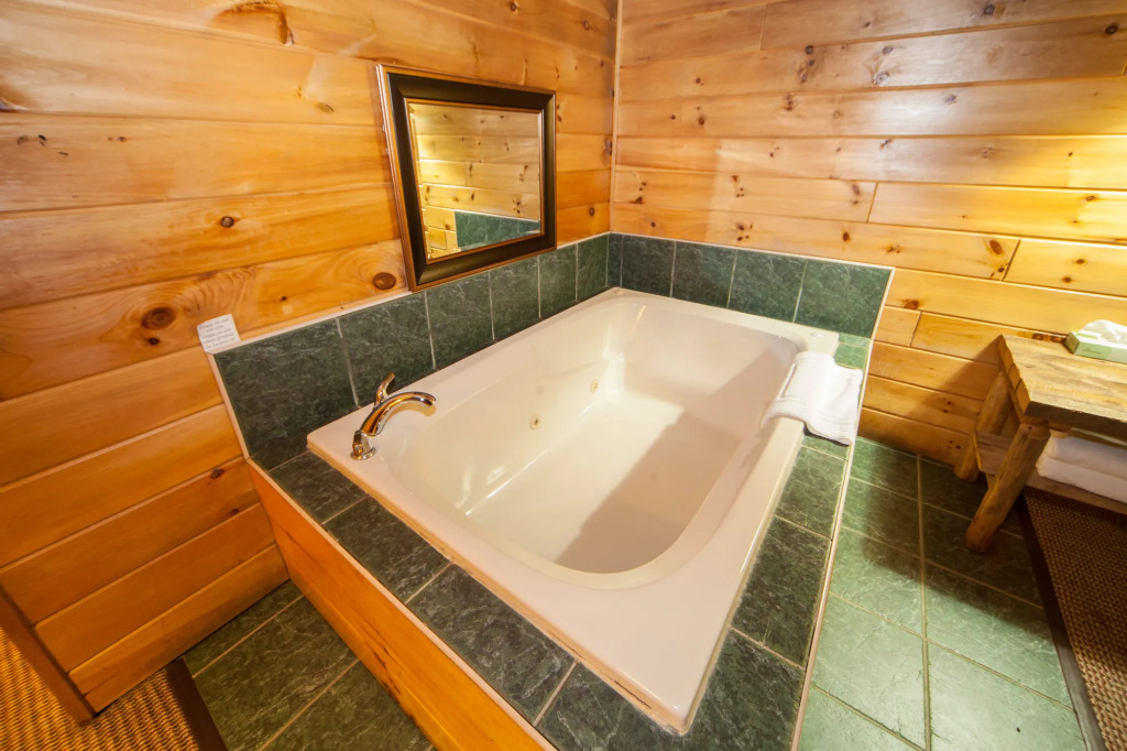 Log Cabin Lodge & Suites