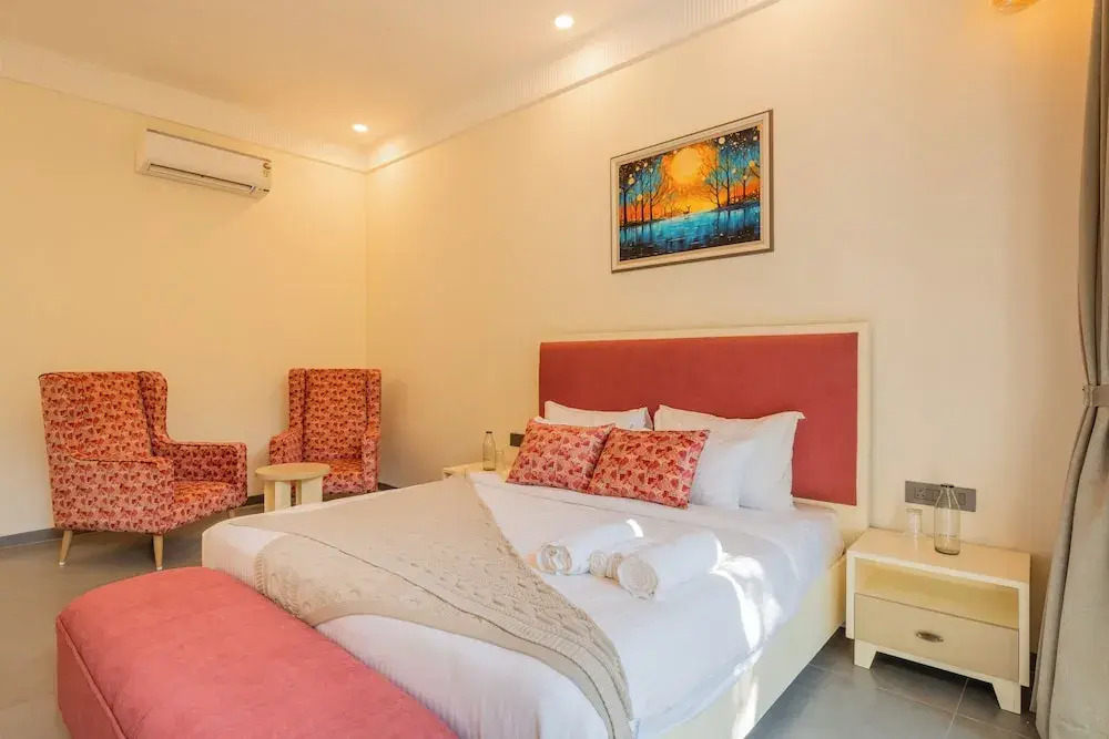 ELIVAAS Laguna Camellia - Luxe 4 BHK Villa Near Popular Beaches with Private Pool