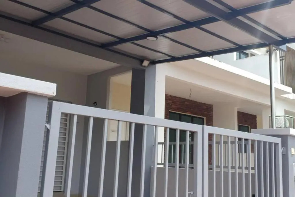 KS 80 Homestay 4R3B ~WiFi~ near Jetty