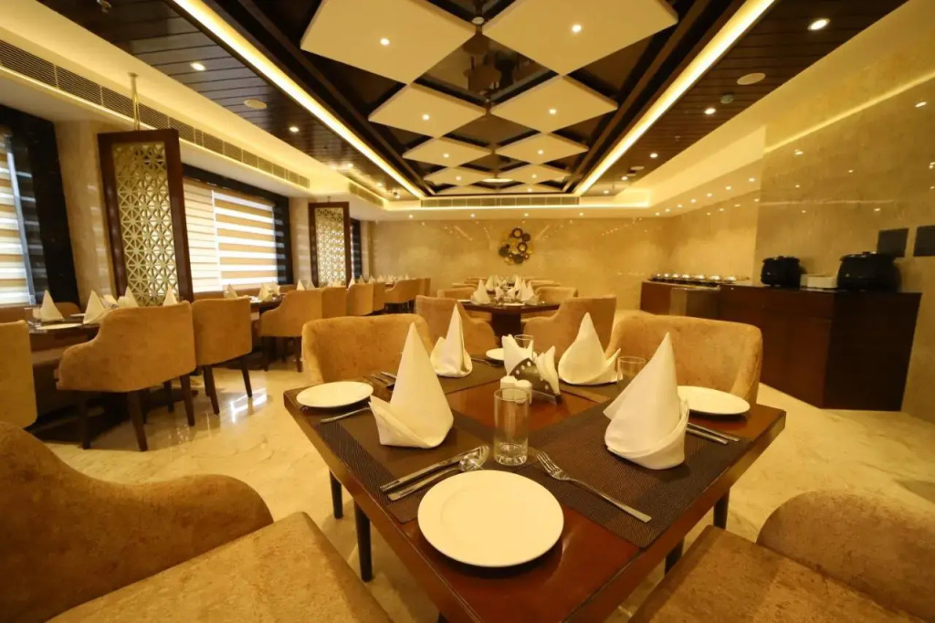 Hotel DVIJ INN