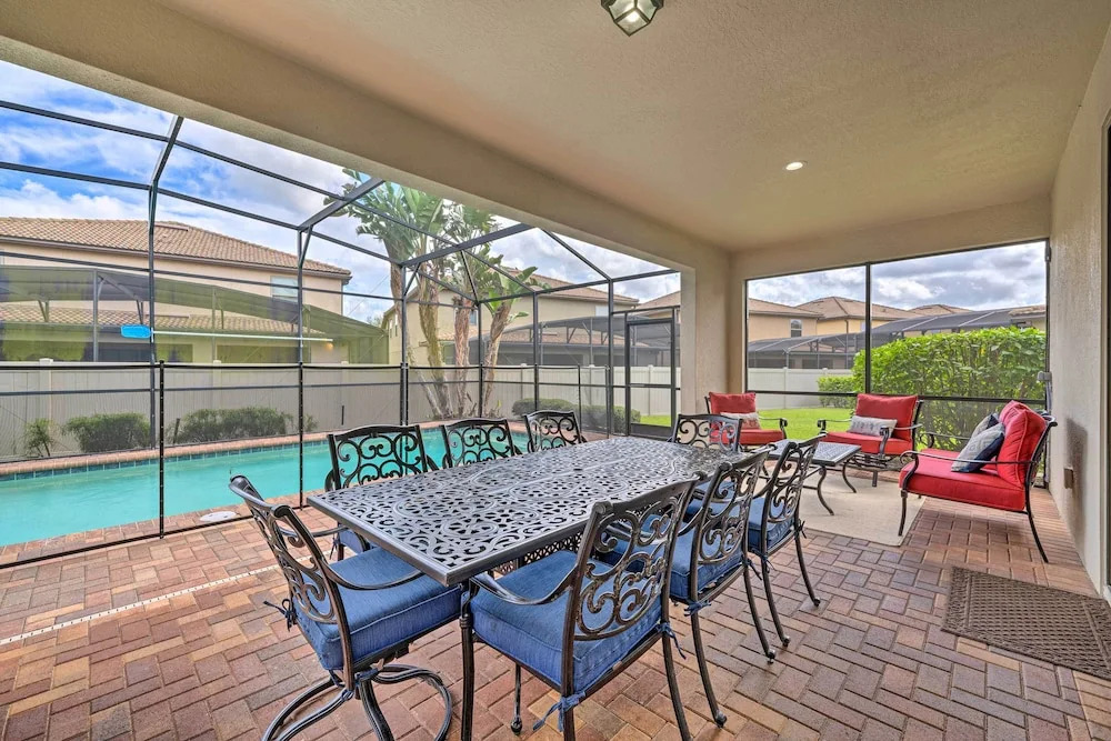 Kissimmee Retreat With Private Pool & Spa