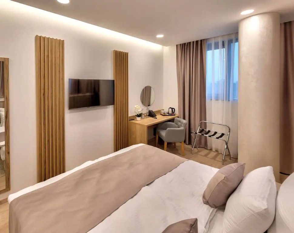 Hotel Emerald