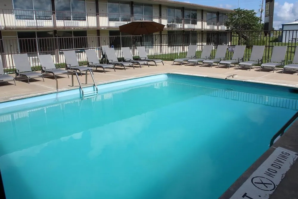 Clarion Inn & Conference Center