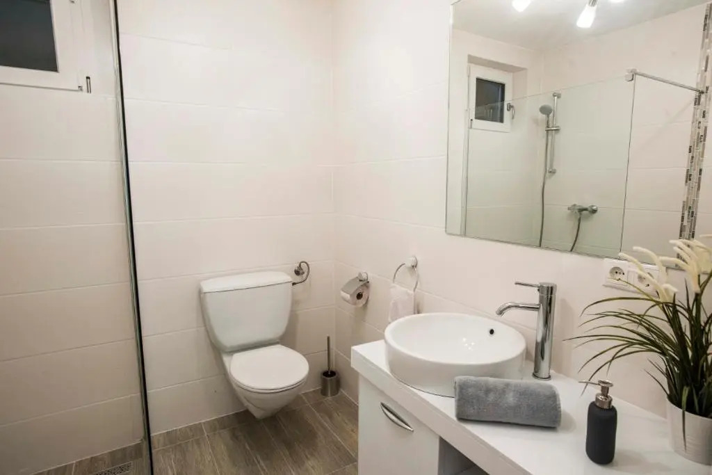 Große Ferienwohnung mit Seeblick nahe Wörthersee Ideal für Familien & Gruppen