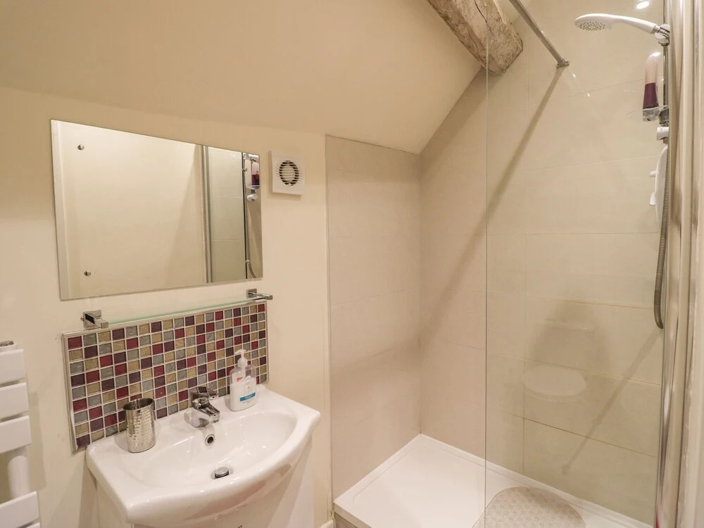 The Bolt Hole, Tiddington