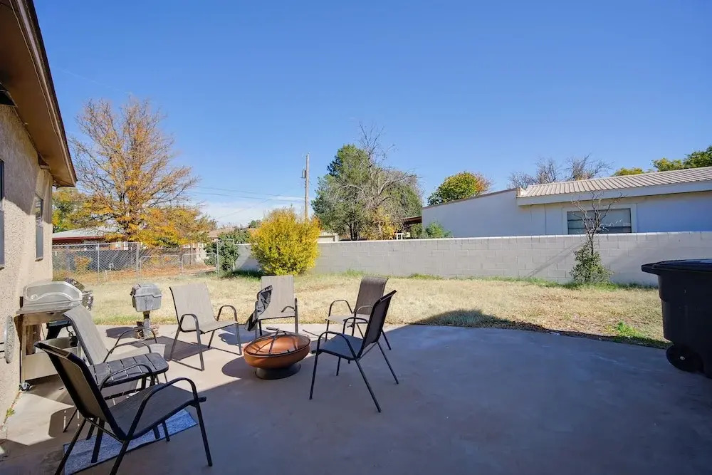1 Mi to Enmu: Portales Family Home w/ Yard!