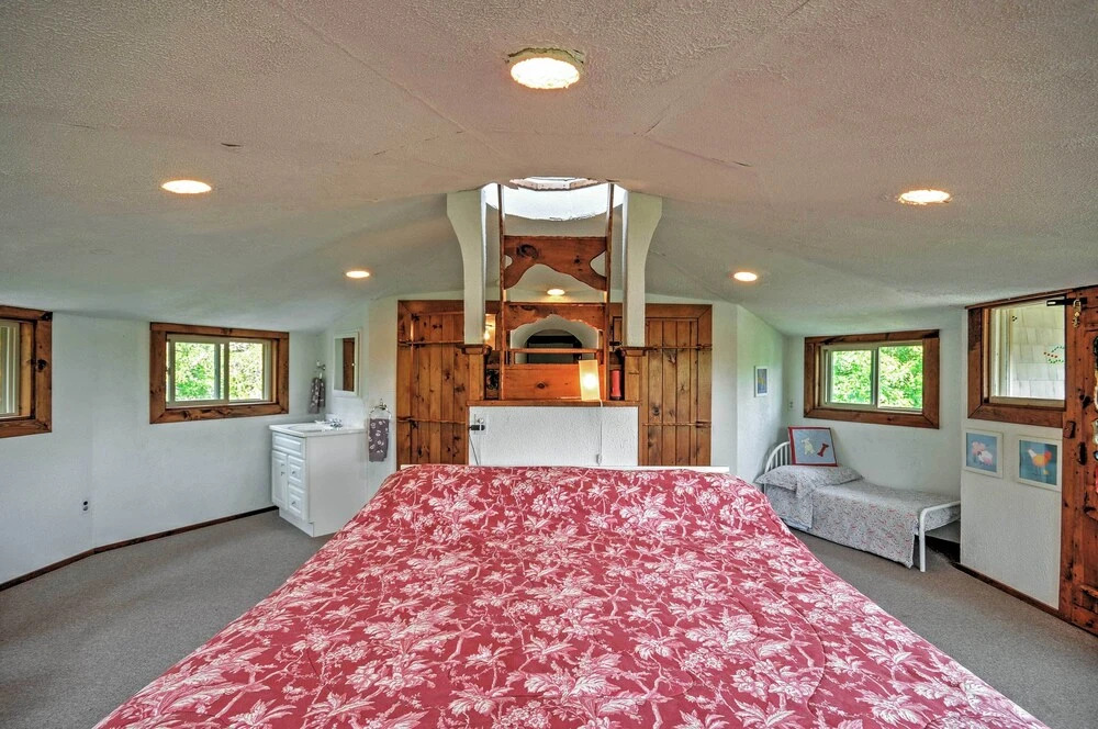 'dragonwood Castle' on Waterfront w/ Stunning View