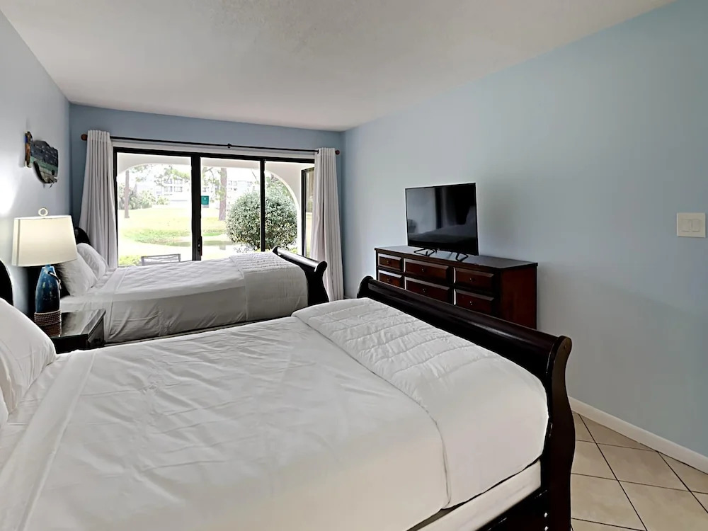 Edgewater Villa #704