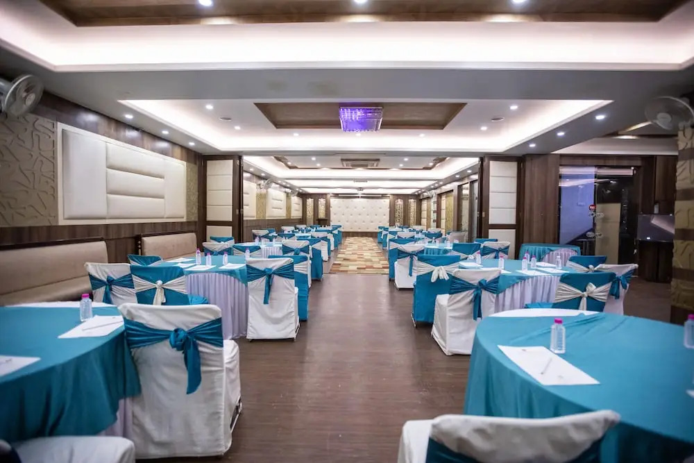 OYO Premium Bani Park