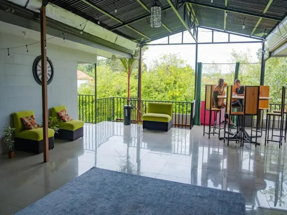 Arenal Sloth Hostel