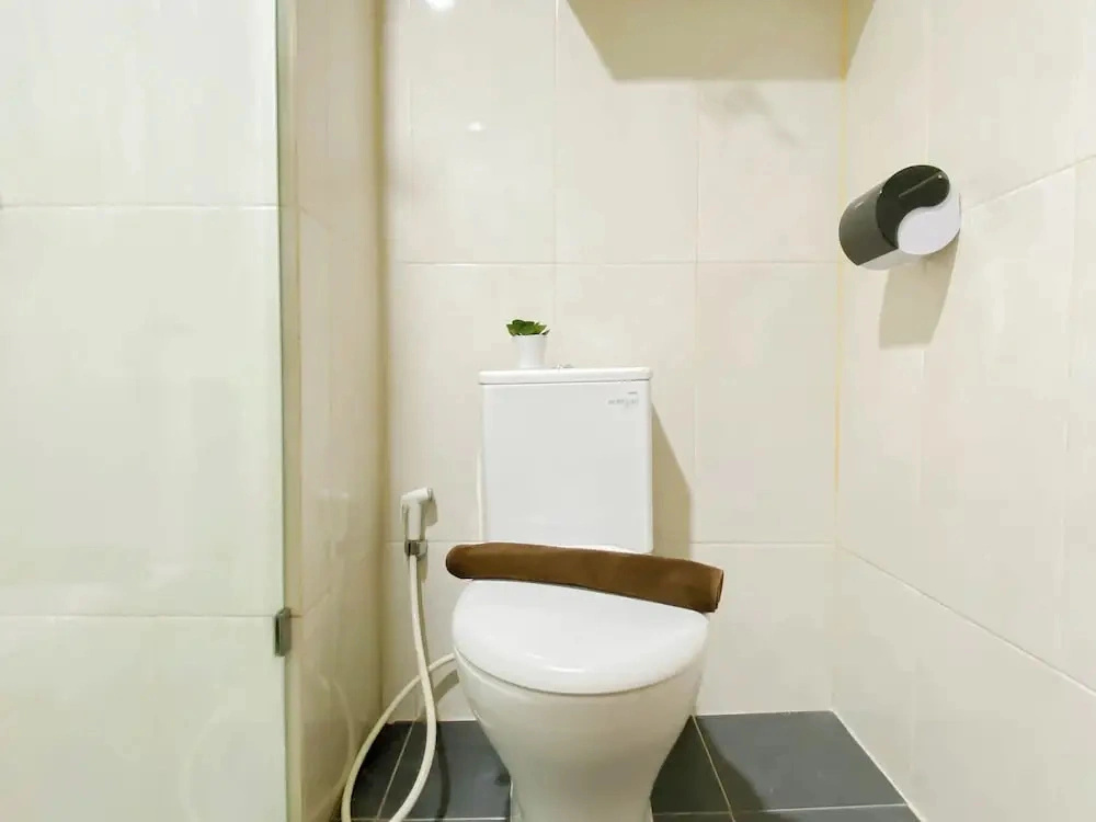 Enjoy Living Studio Apartment At Lrt City Jatibening