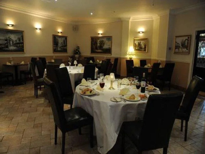 Beveridge Park Hotel