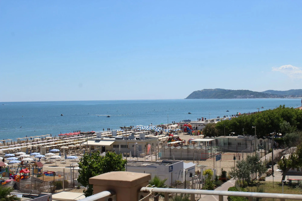 Hotel Liberty Beach - Parking & Beach