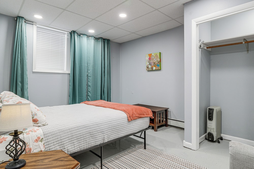 Downtown Casper Gem! Super Walkable Apartment
