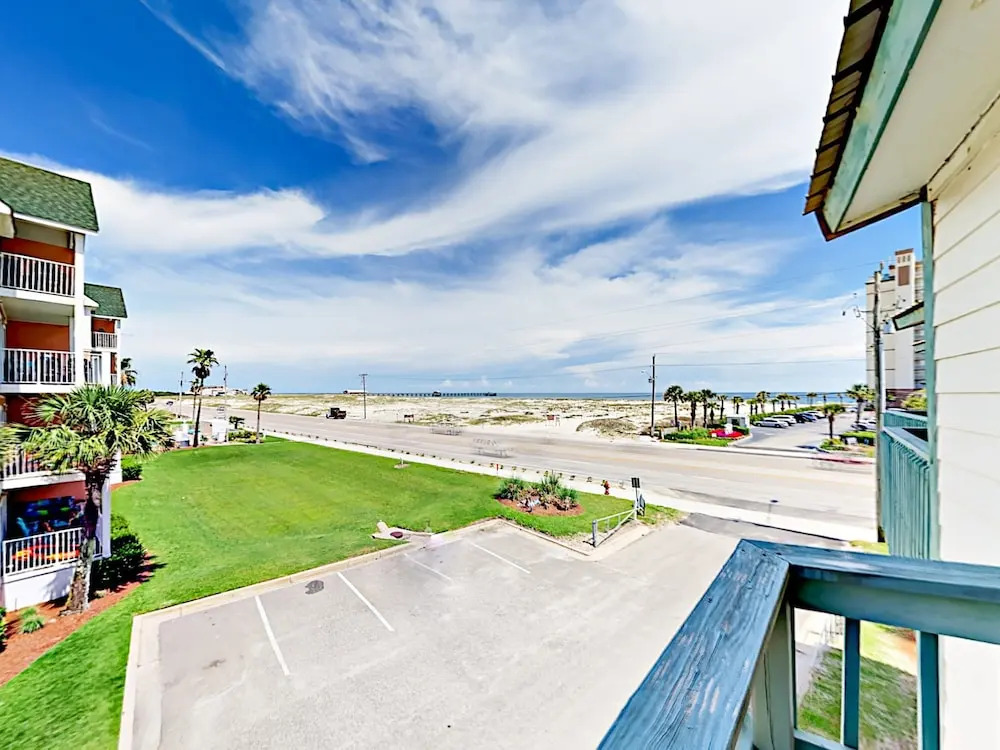 554 E Beach Blvd Townhouse Unit 6 2 Bedrooms 2 Bathrooms Townhouse