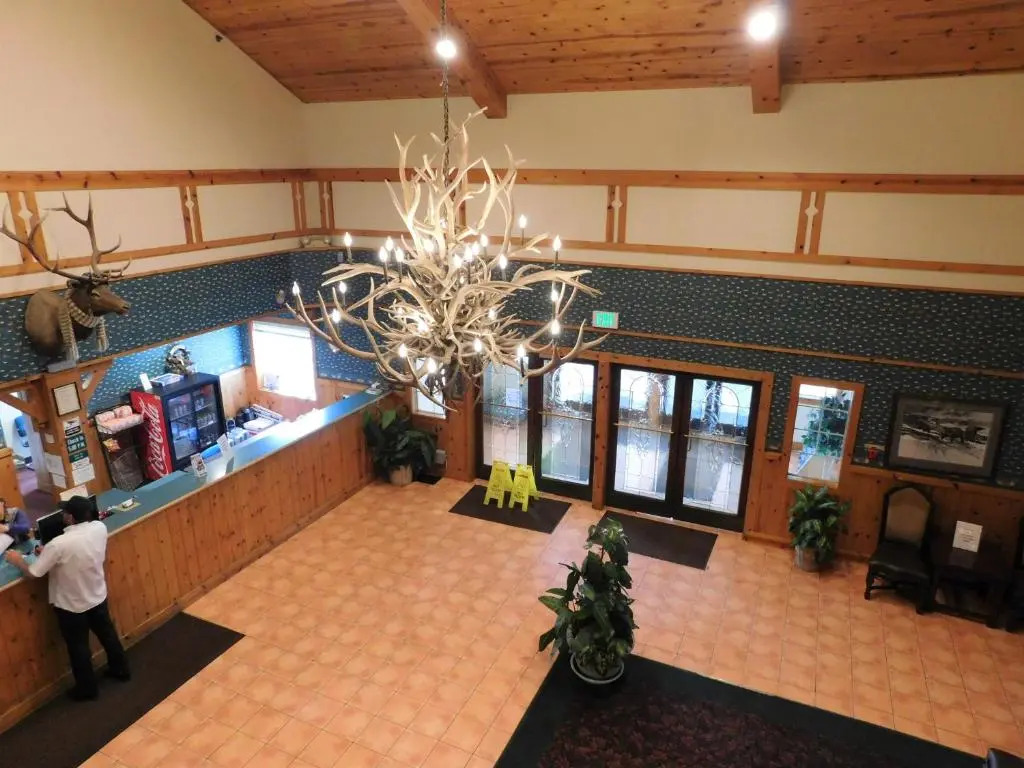 The Summit Inn