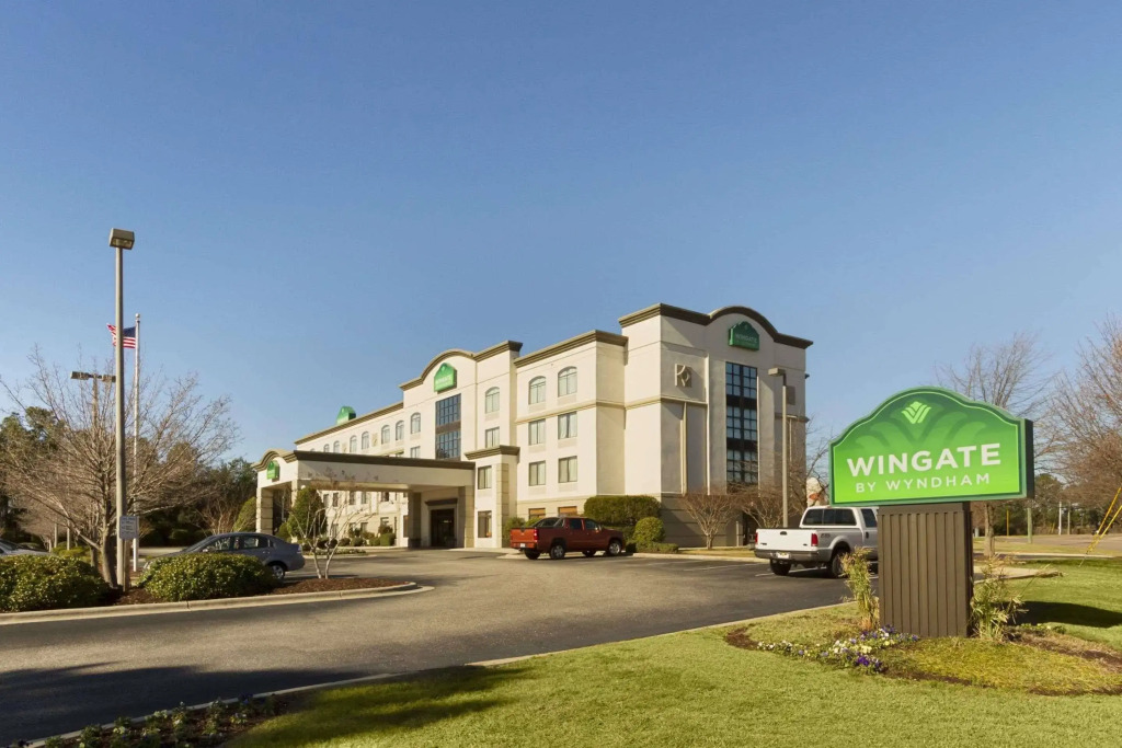Holiday Inn Express Fayetteville Fort Bragg by IHG