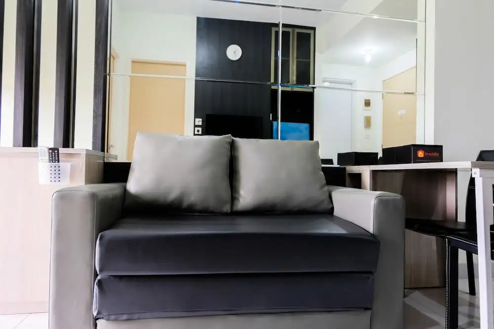 Luxurious and Convenient 2BR Ayodhya Apartment By Travelio