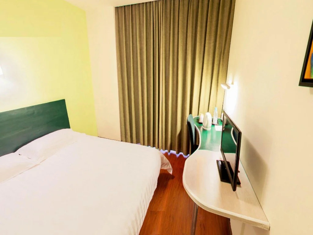 Motel 168 Tian Shan Road Inn