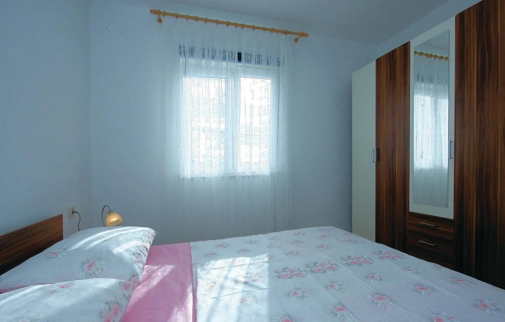 Nice Apartment in Jadranovo With 2 Bedrooms and Wifi