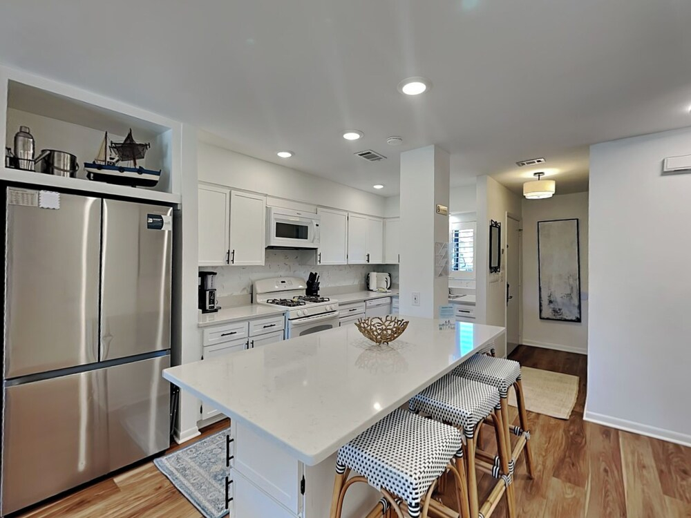 Beachwalk Condominiums #8B