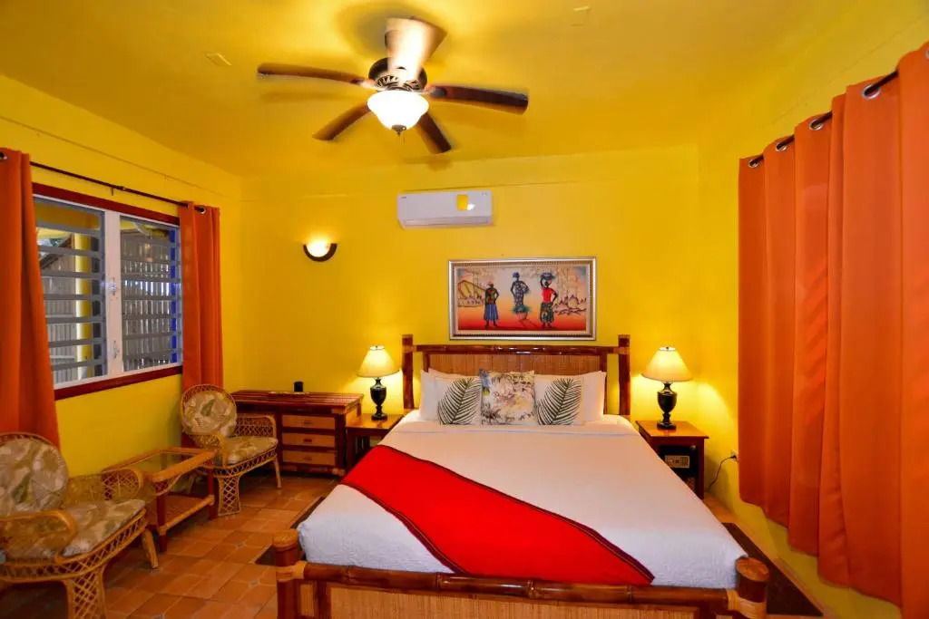 Coconut Row Boutique Hotel