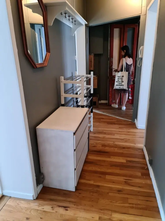 S12 2nd Floor Room in Elegant Apartment