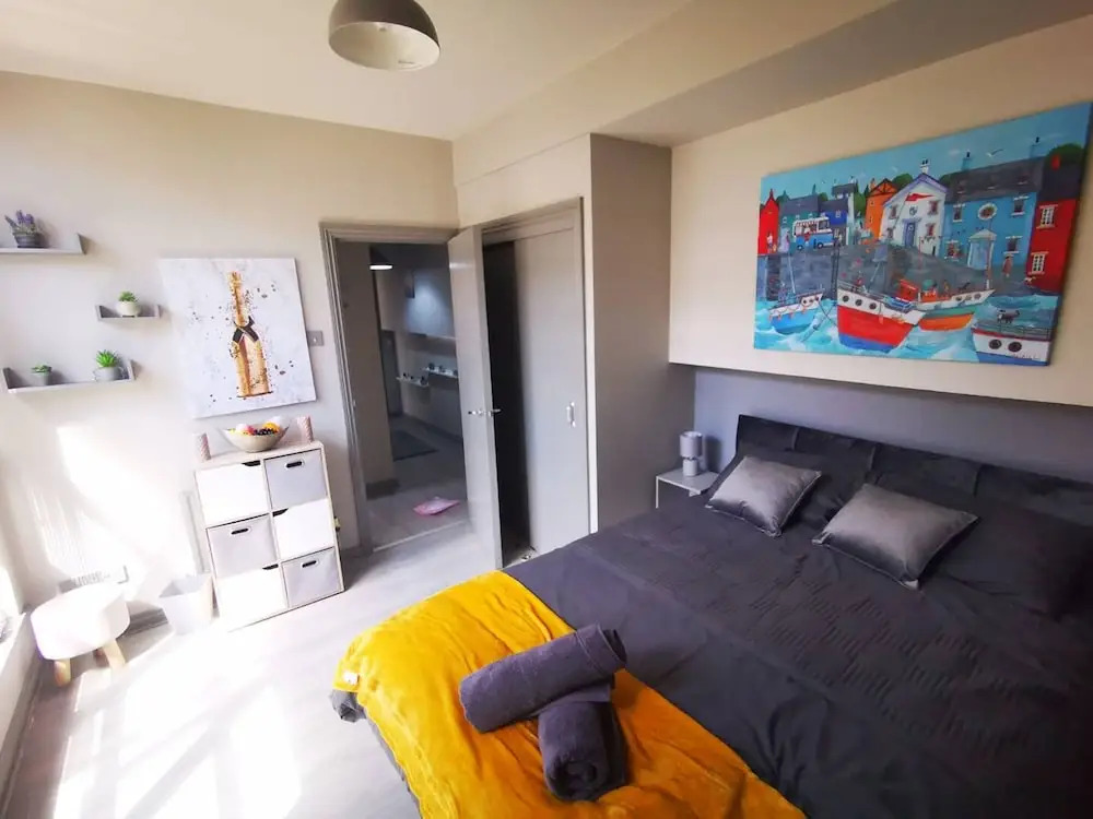2BR Central Cosy Apartment