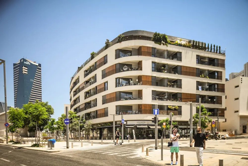 Luxury Levontin apt near Rothschild