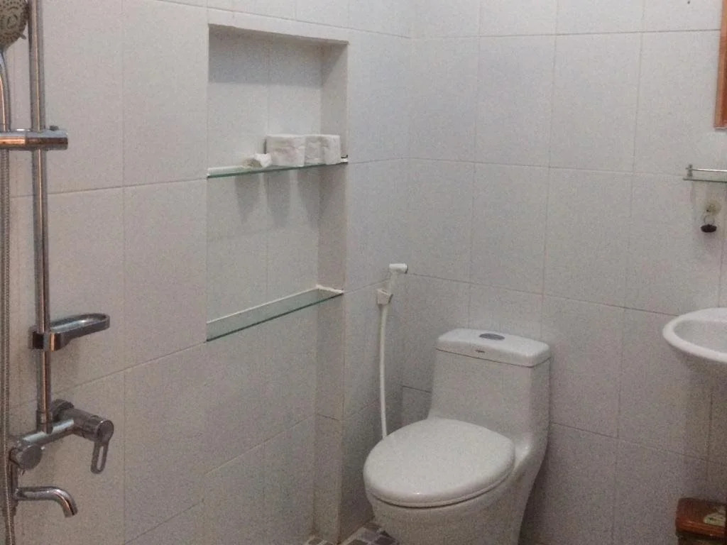 Hung Long Homestay