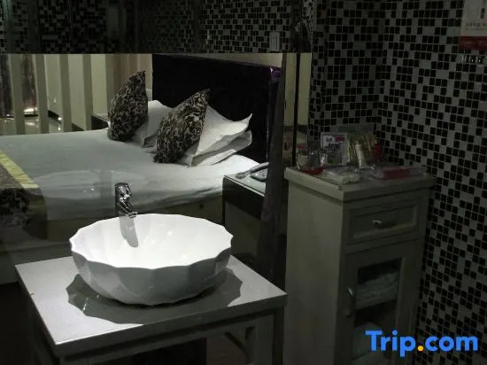 Oulange Fashionable Hotel