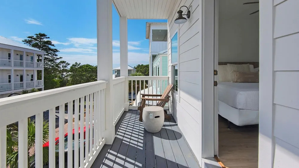 Spacious 4BR With 2 Master Suites, Golf Cart, .3 Miles to Beach - Sleeps 15