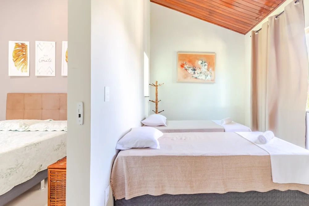 GB60 Excellent House 4 Suites