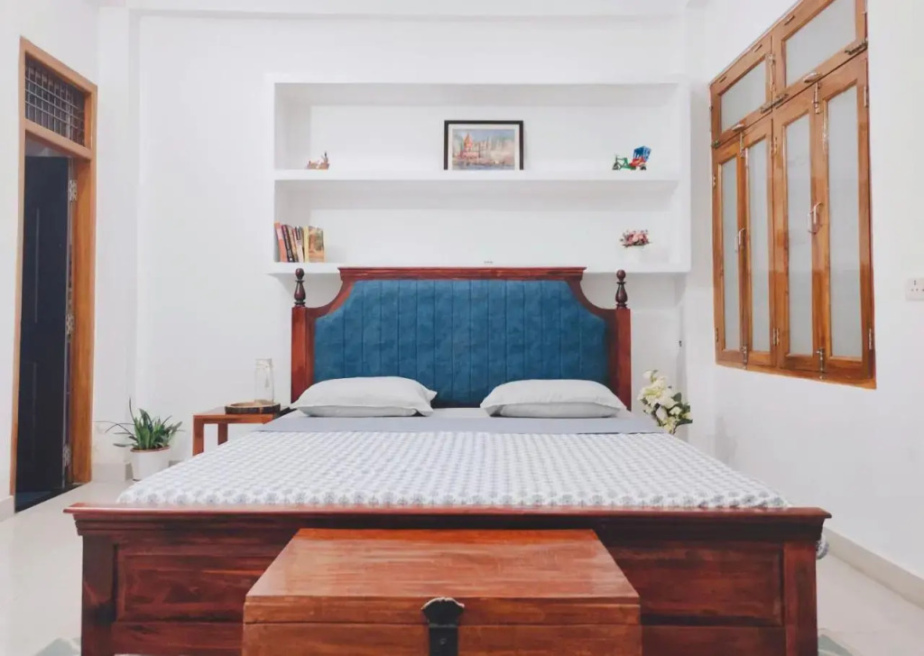 1 BR Boutique stay in Assi Ghat Varanasi, Varanasi (1BFC), by GuestHouser