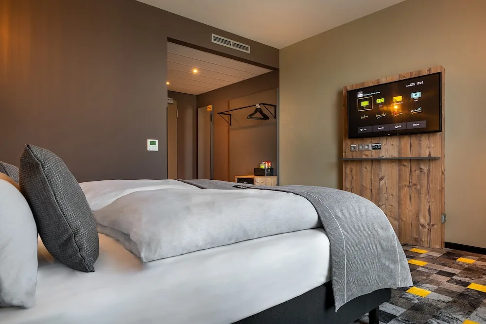 Holiday Inn - the niu, Timber Esslingen by IHG