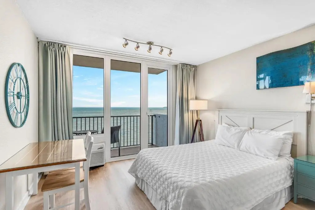 Sandestin Resorts, Bayside, 3rd Floor, Bay Front Studio