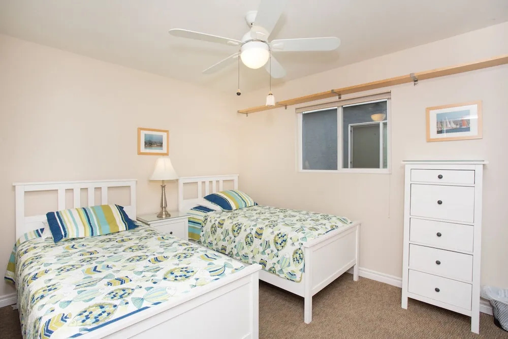 120 31st St B 3 Bedroom Duplex