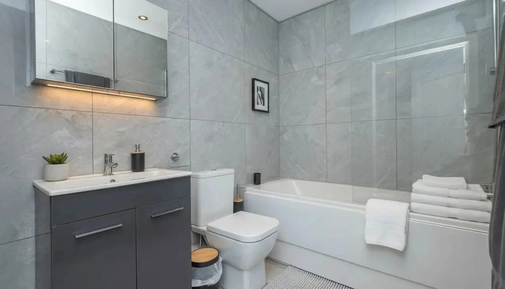 London Flat With Private Entrance