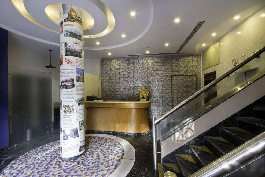 FabHotel Golden Emerald