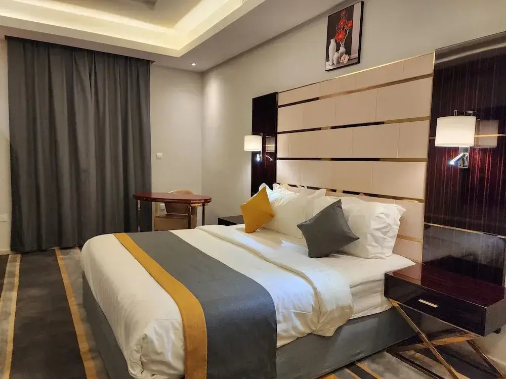 Rasis Serviced Apartments