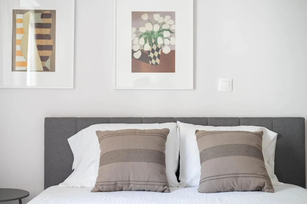 Urban Comfort 2 Bdrm Next to Metro