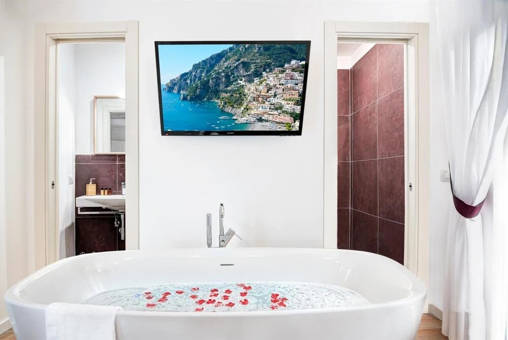 Caruso 6 by Villasandco RentalSorrento