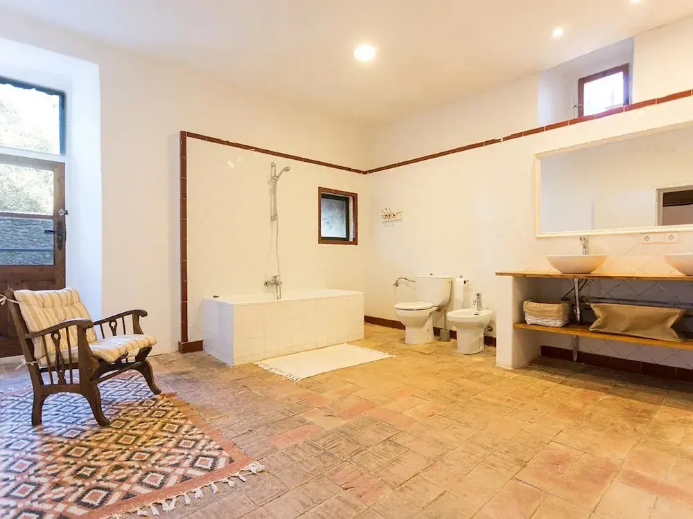 Spacious Home in Navata