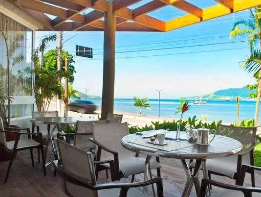 Abayomi Hotel