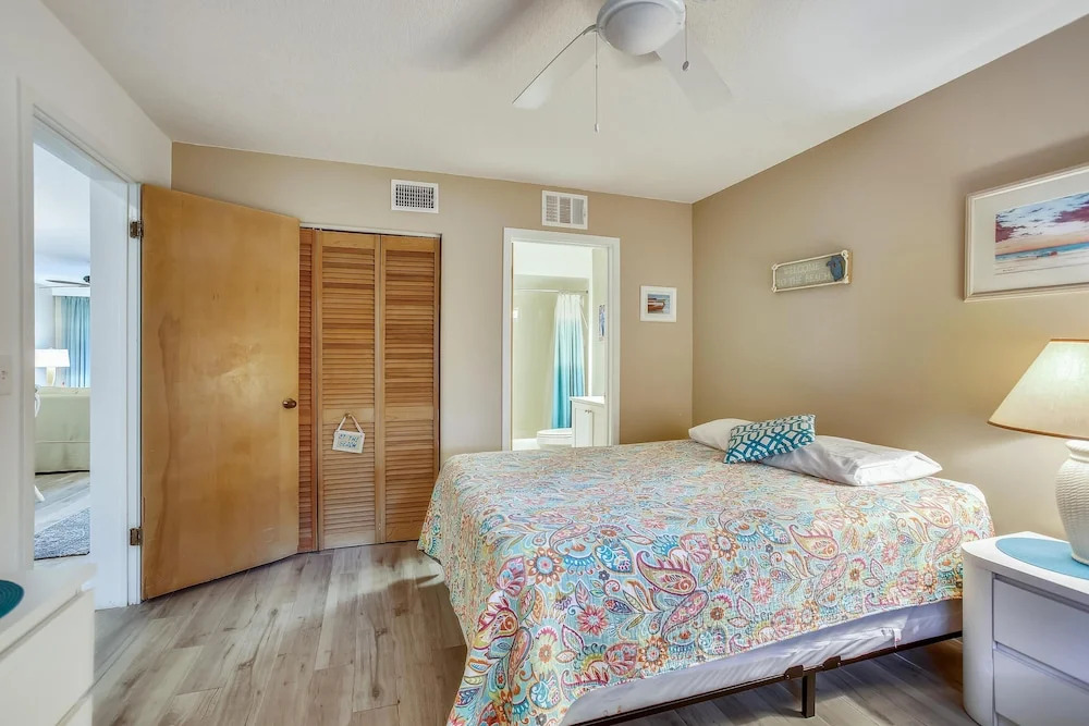 Oceanfront Bliss: Night of Lights Getaway!